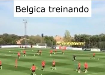 Brasil esticando seus jogadores para jogar contra a Bélgica