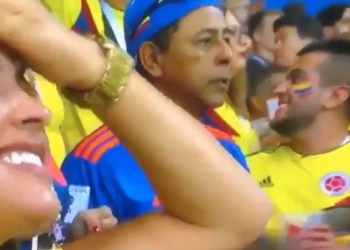 Quando o cara diz pra mulher que viajou a trabalho.