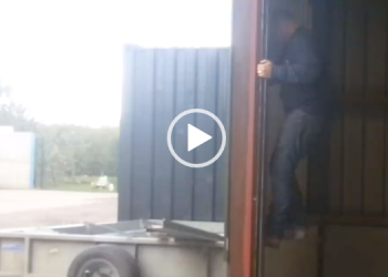 Pelo menos não pisou na tinta #fail