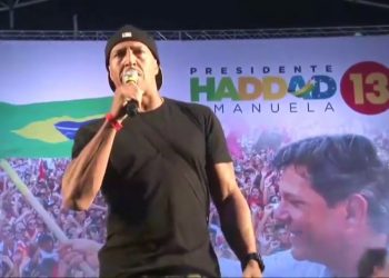 Mano Brown criticando o PT AO VIVO em comício do PT/Haddad