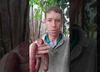 Convite empolgante para o 31º baile da linguiça