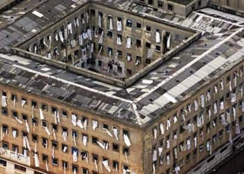 Estádio Itaquerão envelhecido pelo App